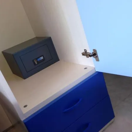 Apartment Relax And Unwind By The Pool In